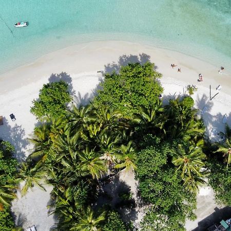 Iru Maldives Hotel Thulusdhoo Exterior photo